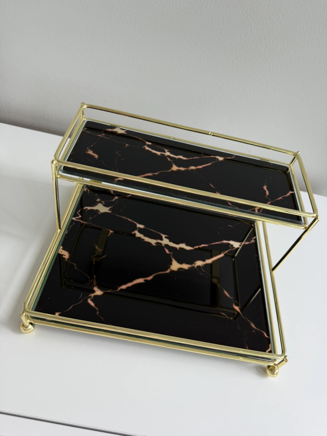 2-Tier Marbled Serving Stand - photo 2