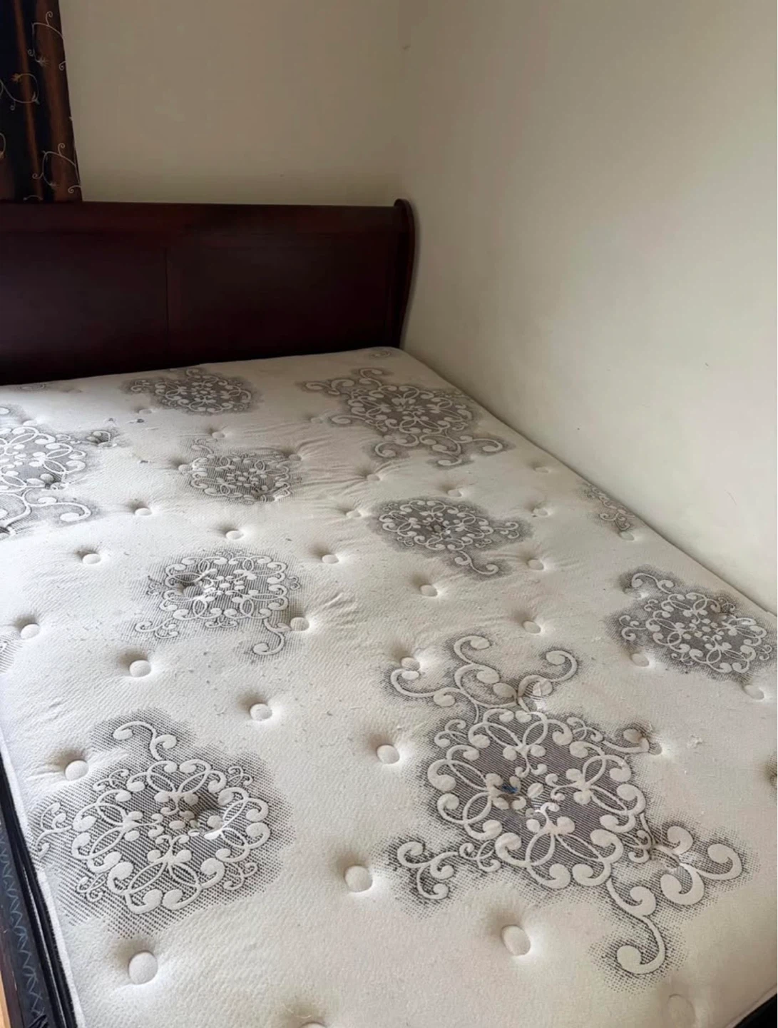 Queen Size Mattress + box spring - photo 3