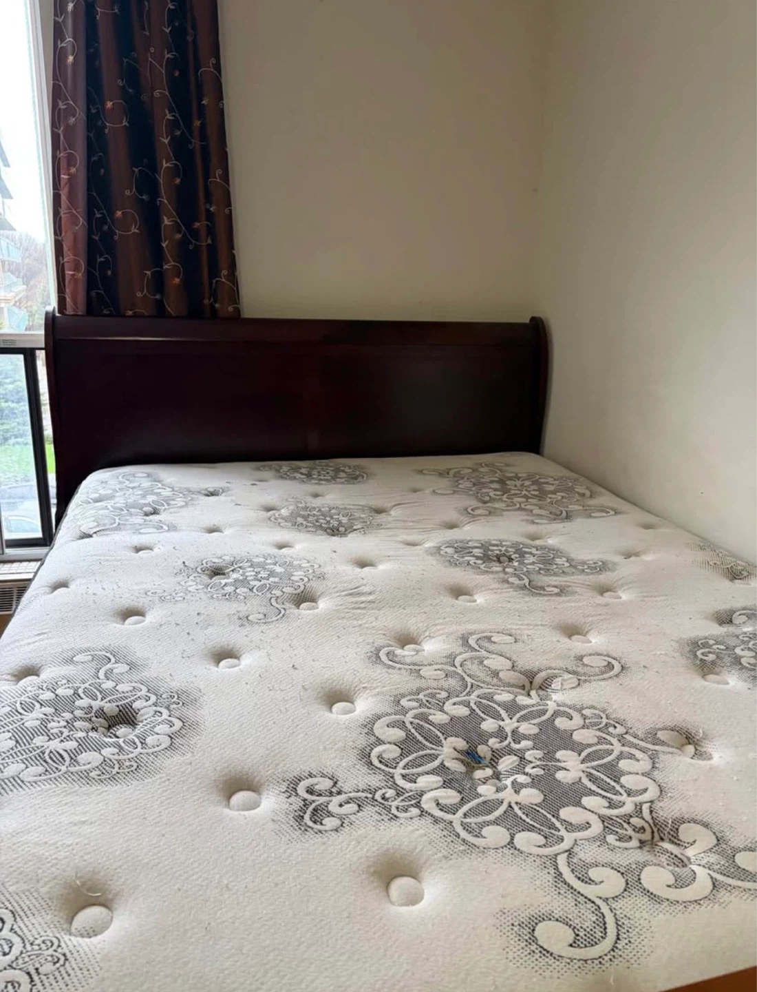 Queen Size Mattress + box spring - photo 2