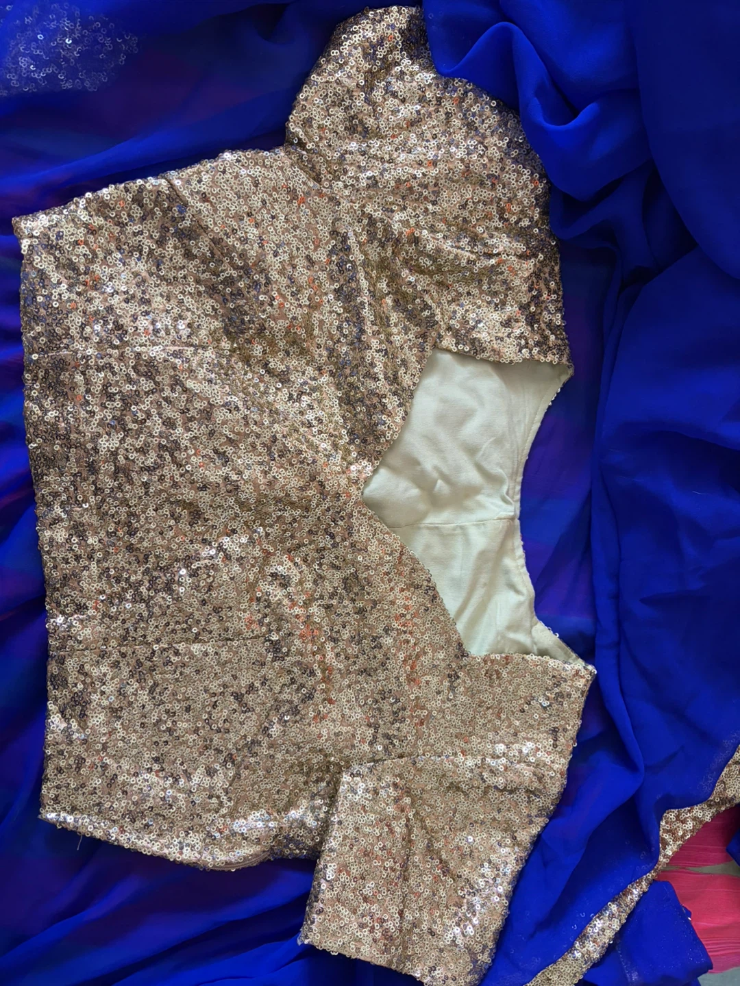 Gold Sequin Saree with blouse - photo 3