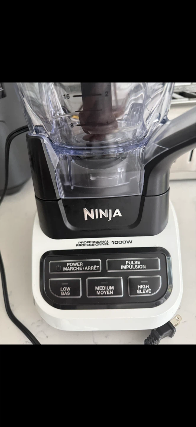 Ninja Professional 1000W Blender - photo 3