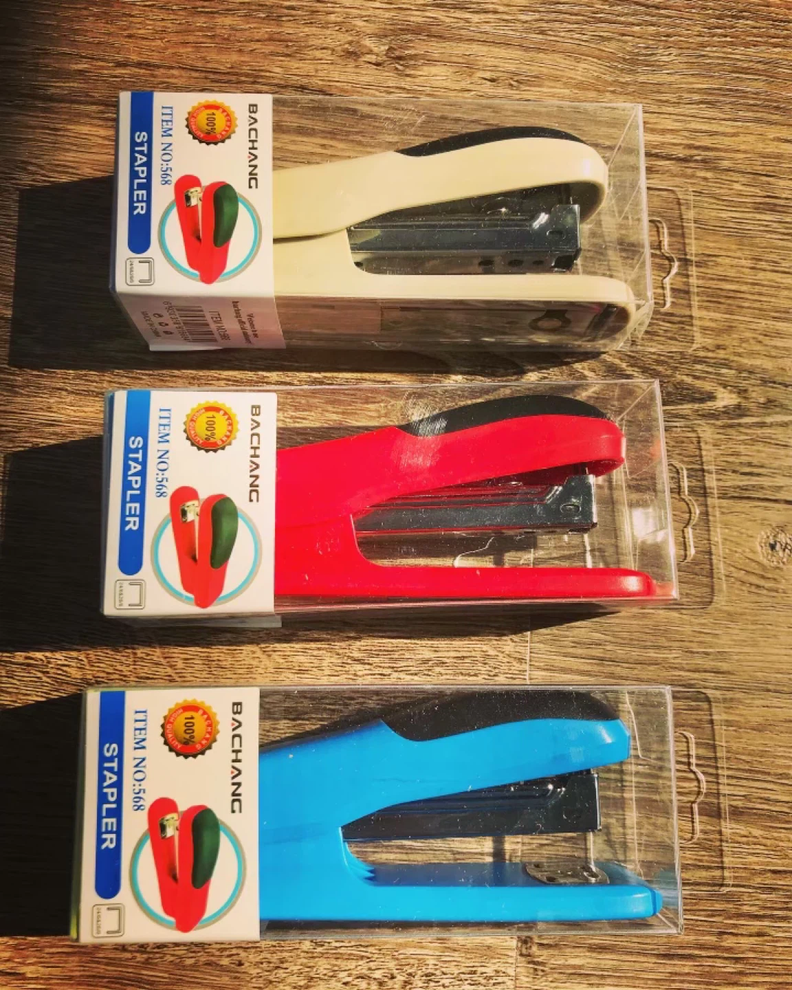 Staplers with staples pack new