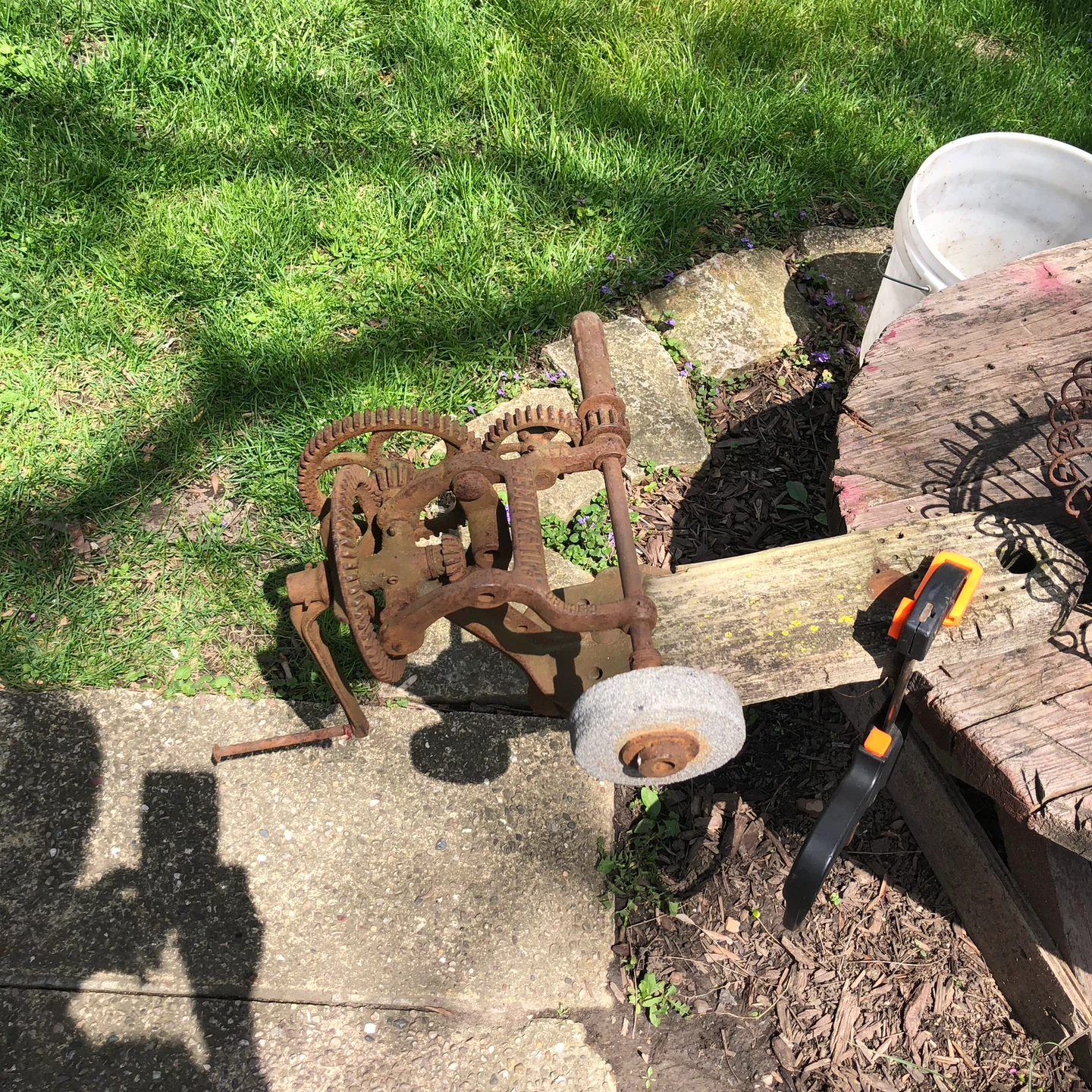 Milwaukee Hand Crank Grinder - photo 4