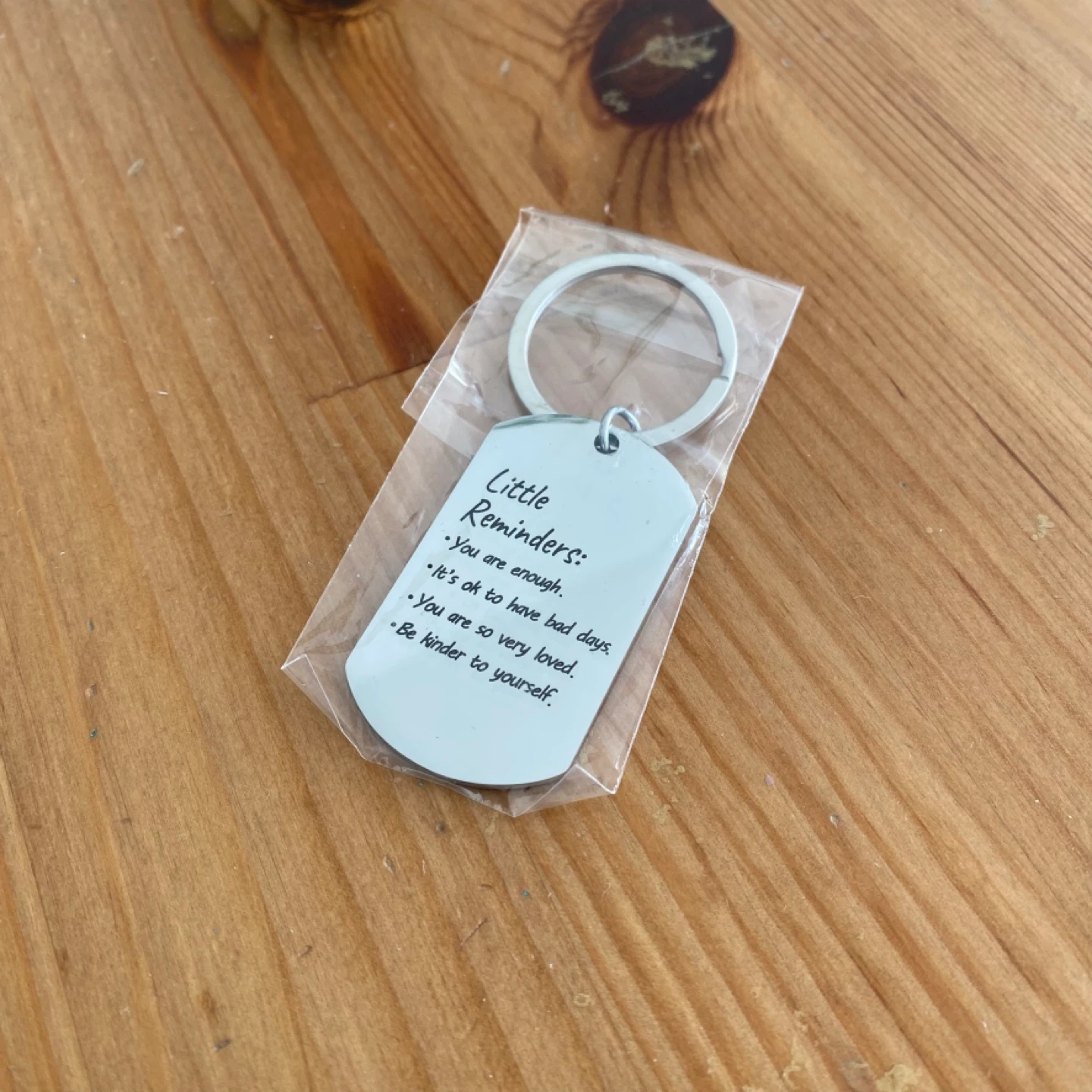 Lavender Scented Candle, Mirror and Keyring - photo 4
