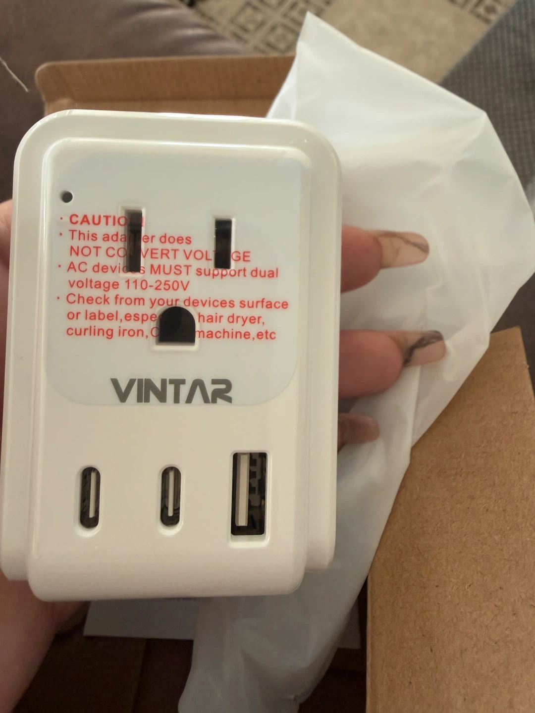 VINTAR Universal Travel Adapter with USB-C and USB-A Ports