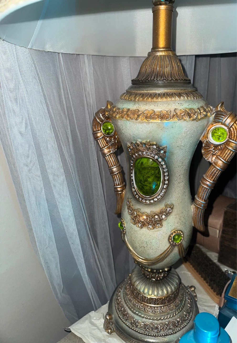 Vintage Style Decorative Table Lamp with Green Gem Accents - photo 2
