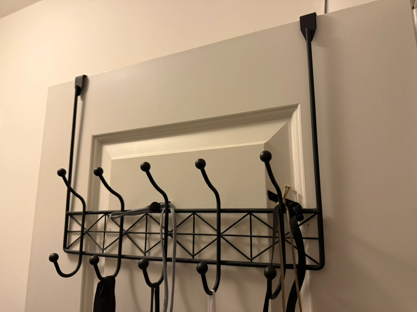 Over-the-door hook rack