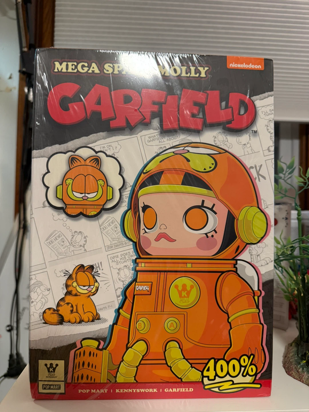 🌱 POP MART Mega Space Molly Garfield 400% - photo 3