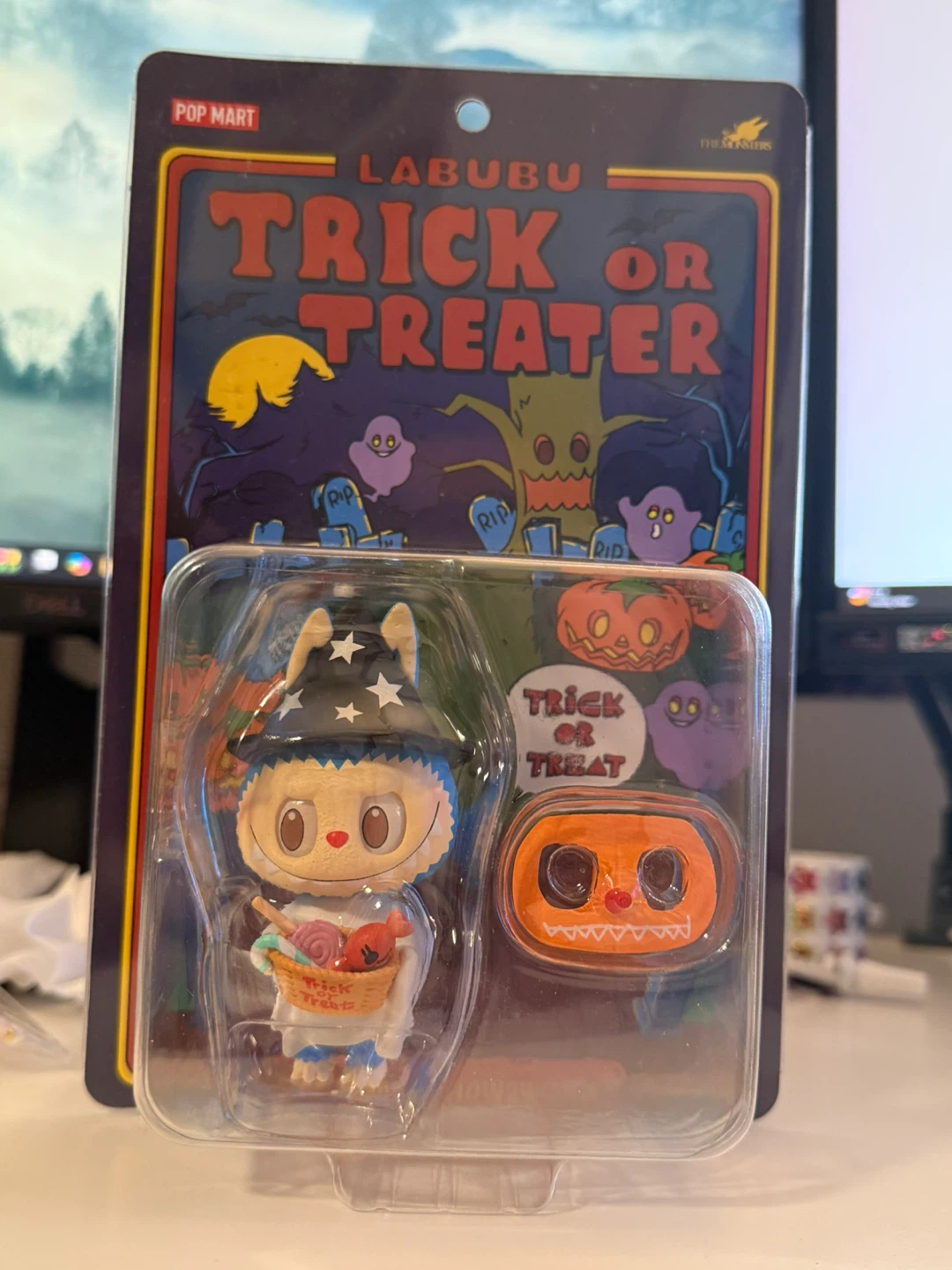 🌱 POP MART Labubu Trick or Treat Figure- Discontinued - photo 3