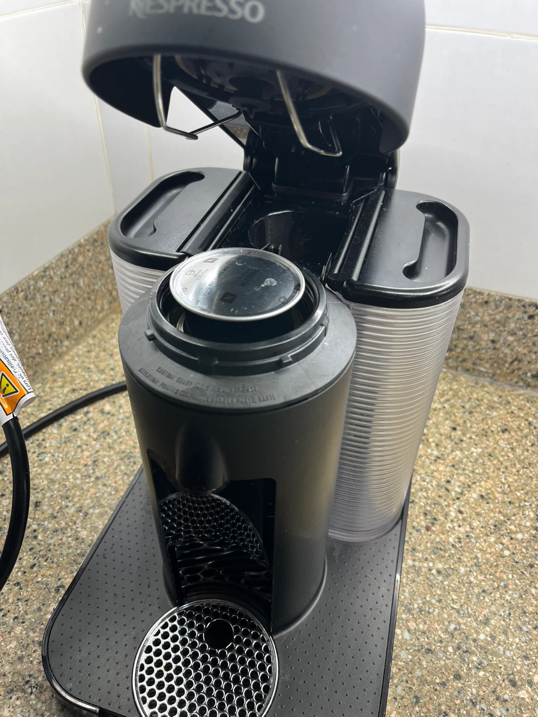 Nespresso Vertuo Coffee Machine with Aeroccino - photo 4