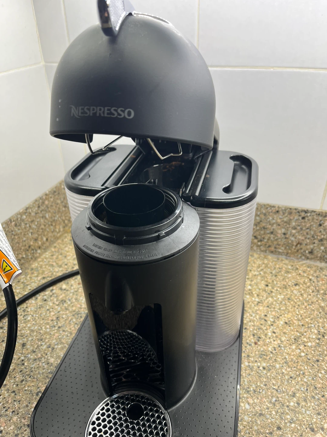 Nespresso Vertuo Coffee Machine with Aeroccino - photo 2