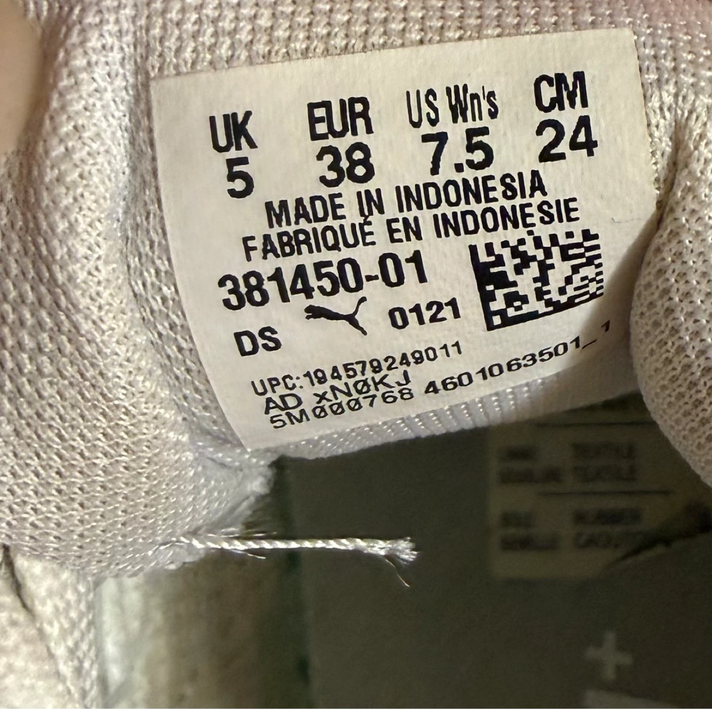 Puma Women's White Sneakers Size 7.5 - photo 2