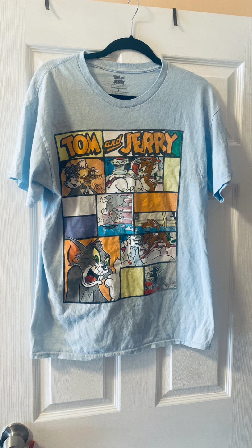 Tom and Jerry size large