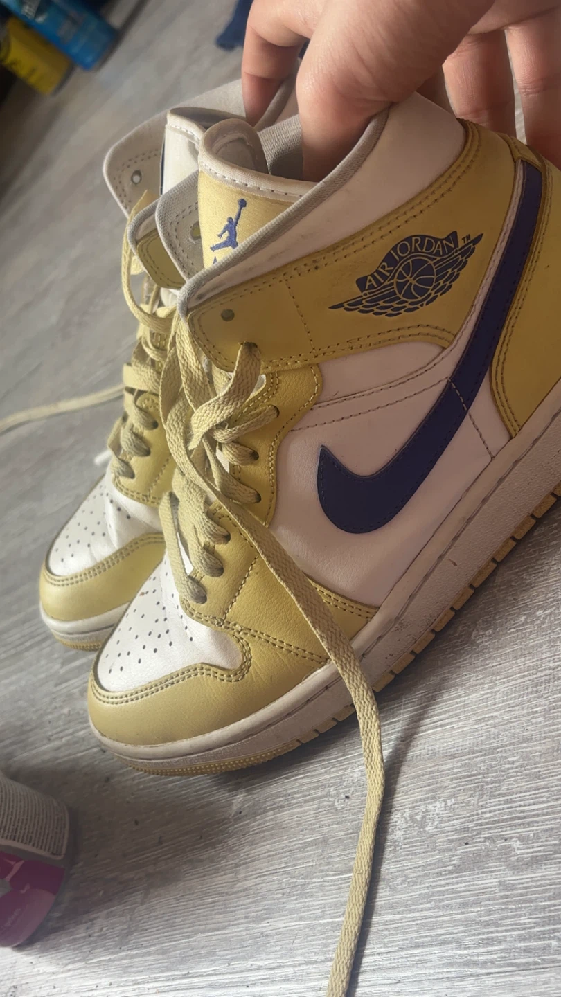 Air Jordan 1 Mid Yellow & Blue Sneakers