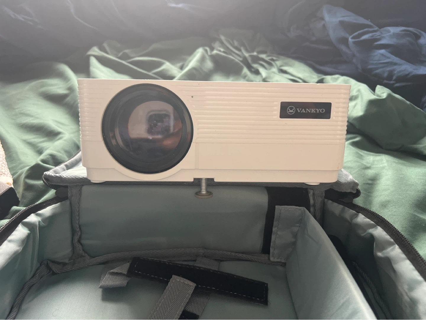 VANKYO Mini Projector with Carrying Case - photo 3