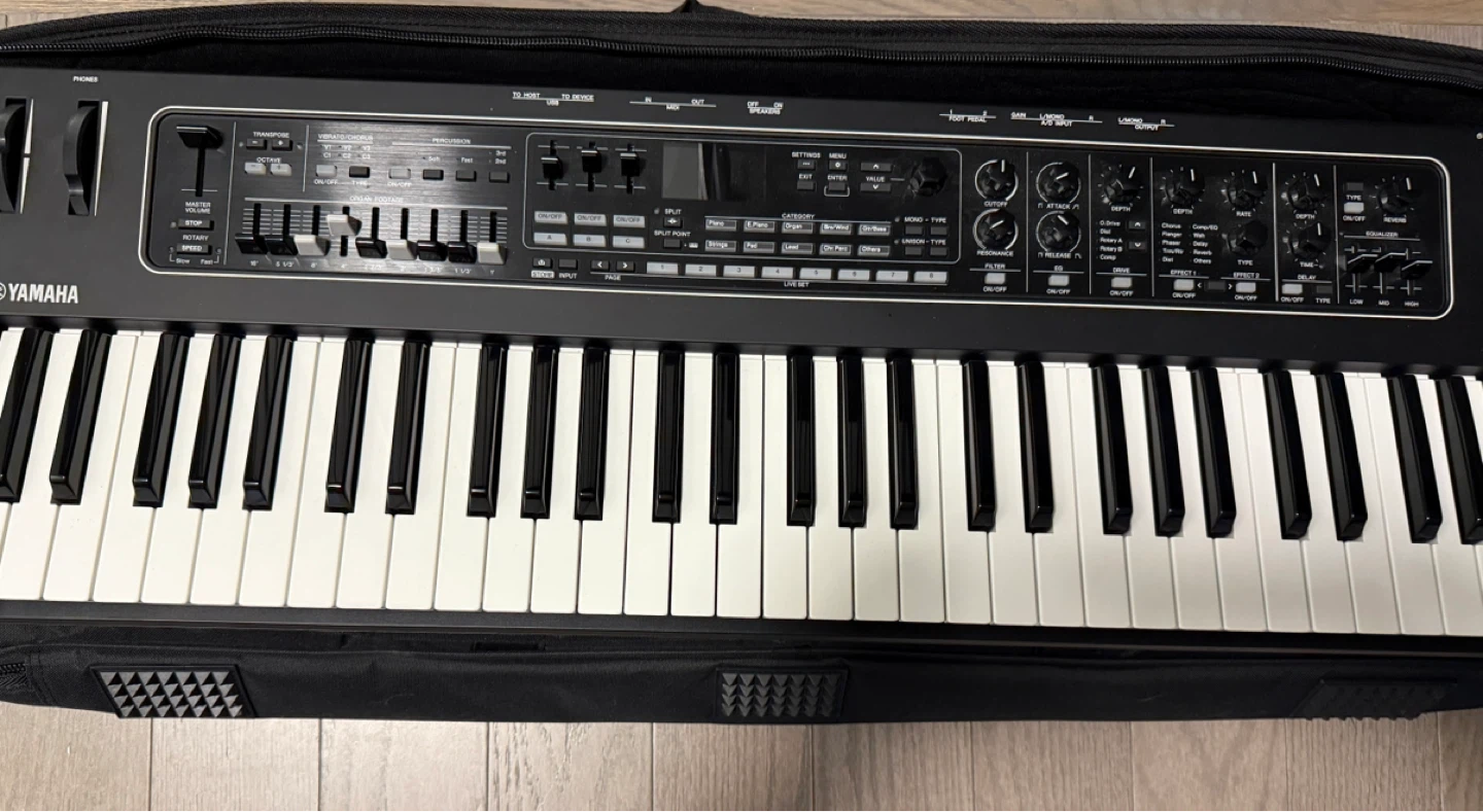 Yamaha CK61 Keyboard With Gig Bag