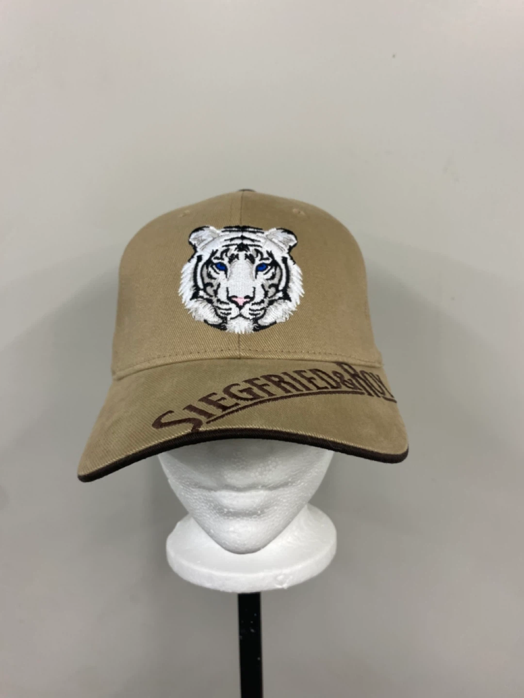 The Mirage Las Vegas Siegfried & Roy Tiger Embroidered Cap - photo 2