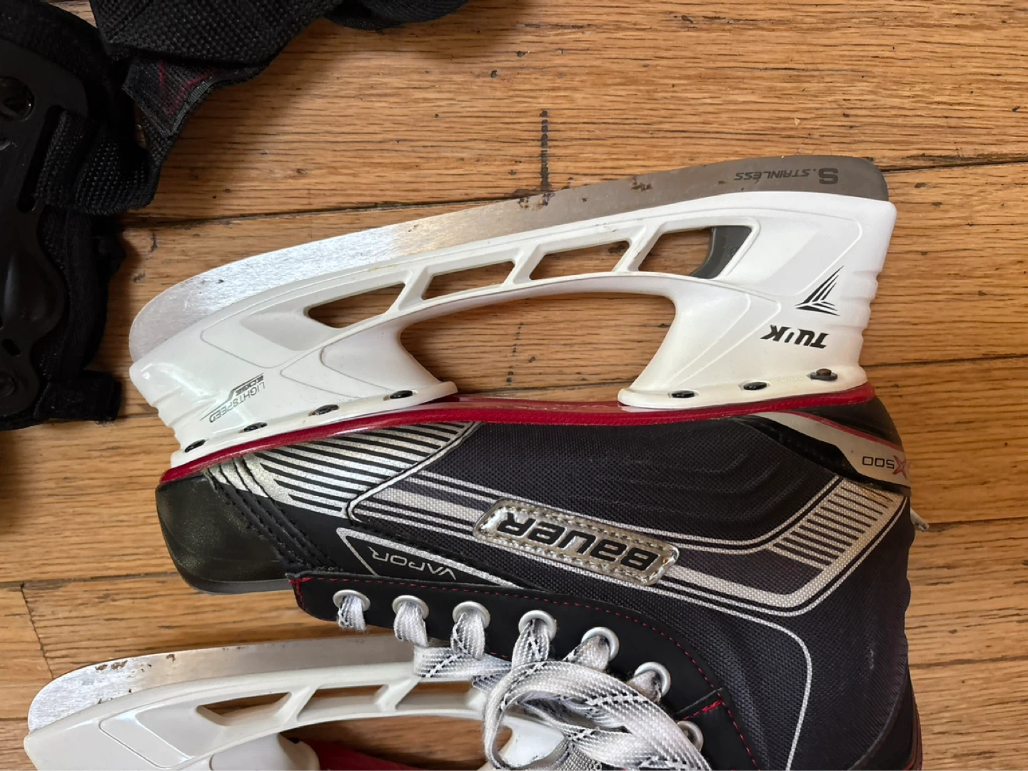 Bauer Vapor X500 Hockey Skates with Protective Gear - photo 3