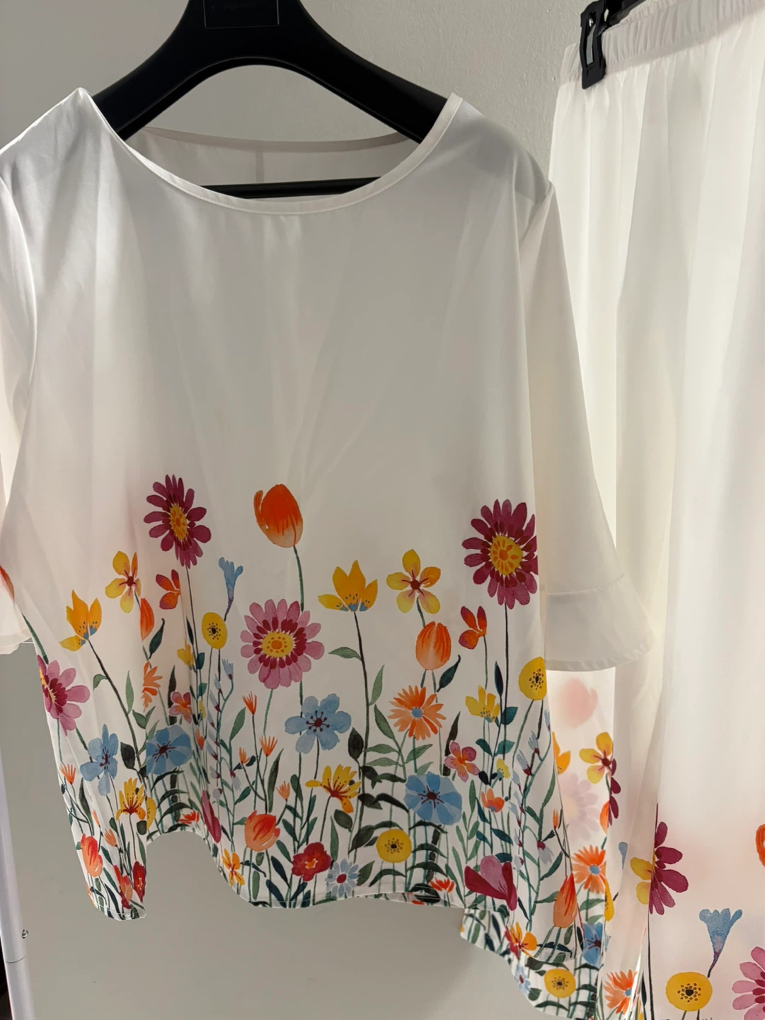 Ensemble haut et pantalon à fleurs - photo 2