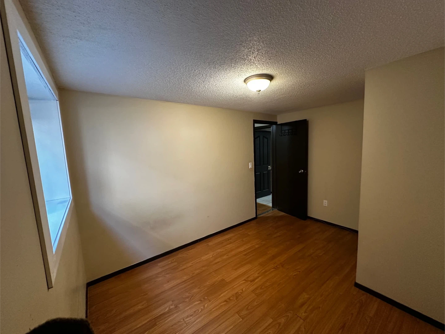 Room for Rent - photo 3
