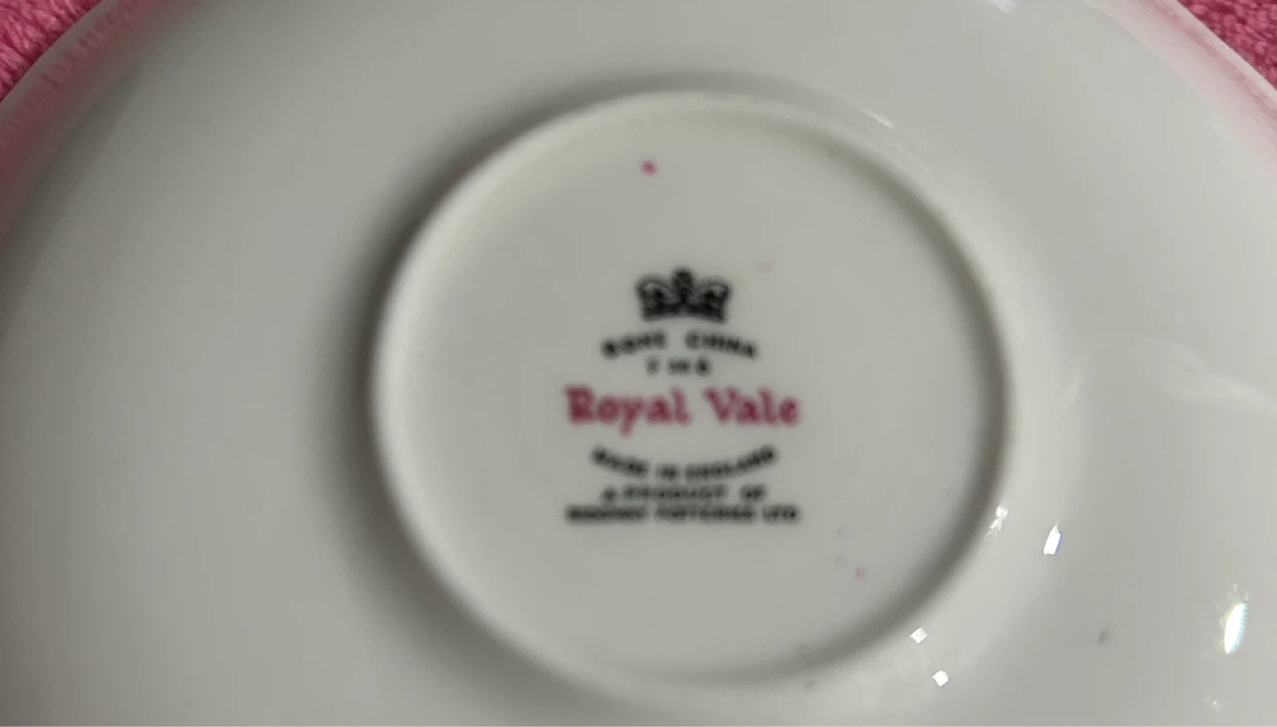 Vintage Royal Vale tea cup & saucer - photo 2