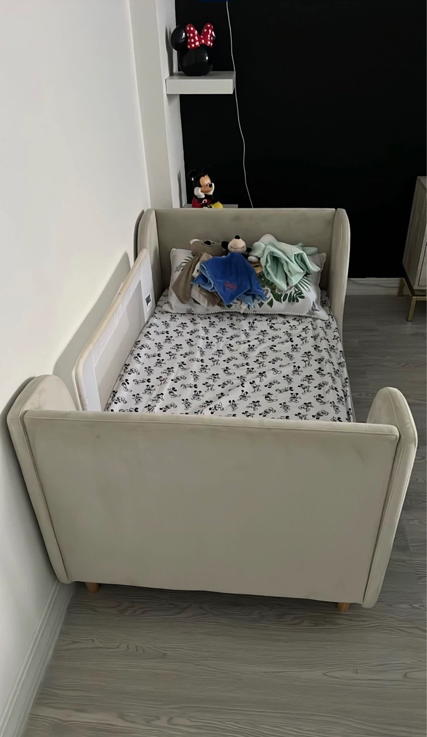 Toddler Bed with mattress - photo 2