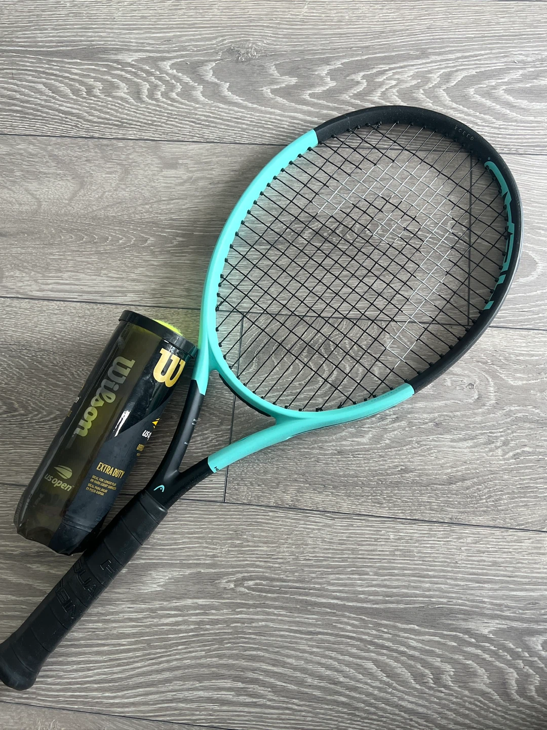 Head Tennis Racquet with Wilson US Open Extra Duty Balls