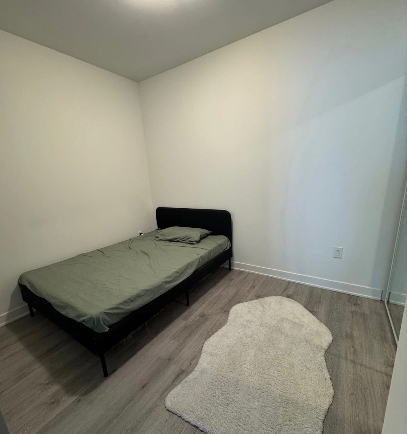 Full Size Bed Frame + 2 Mattresses – Pickup Downtown - photo 3