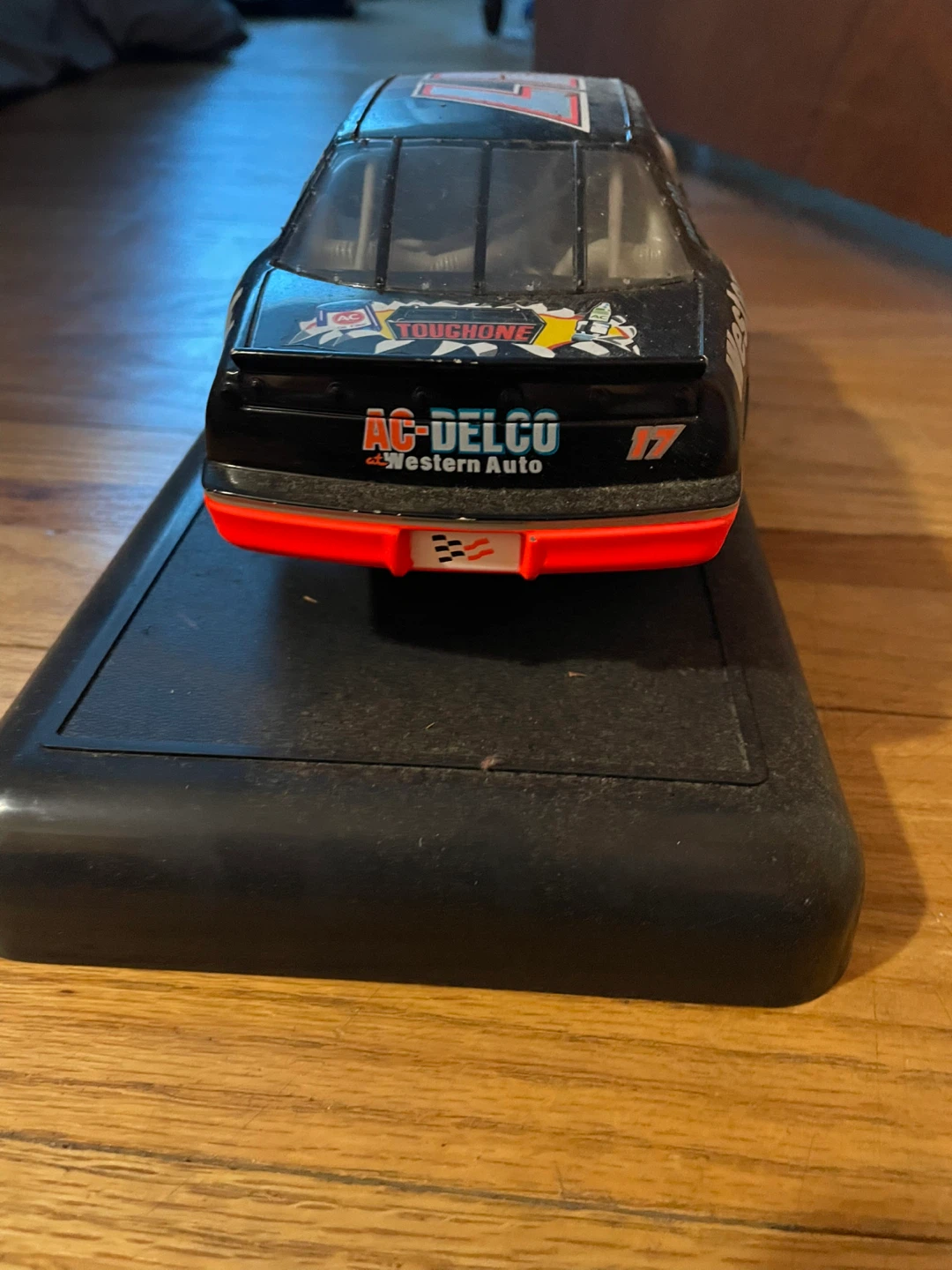 Darrell Waltrip 17 Western Auto Lumina 1/18 Scale Diecast NASCAR - photo 2