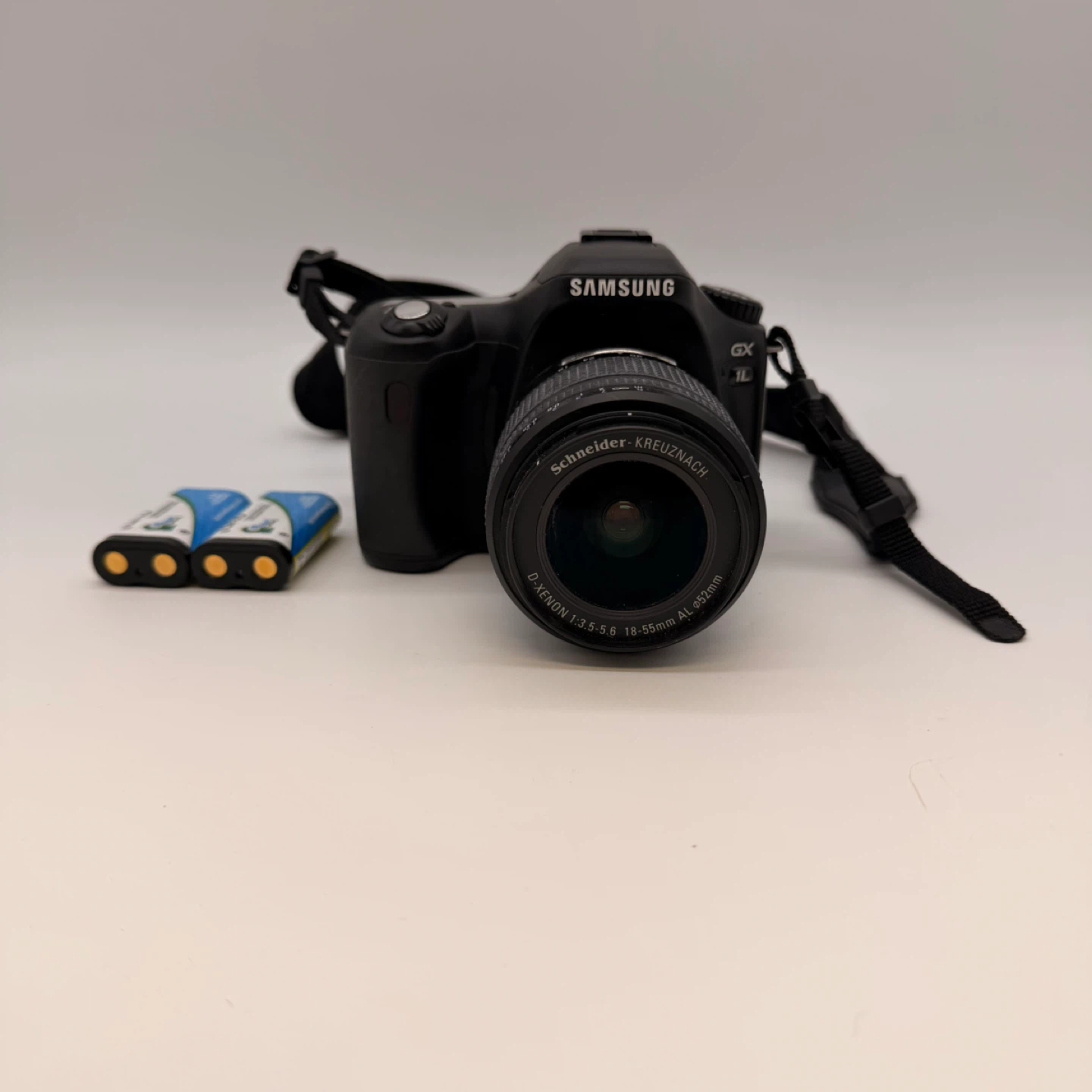 Samsung GX-1L DSLR Camera with 18-55mm Lens