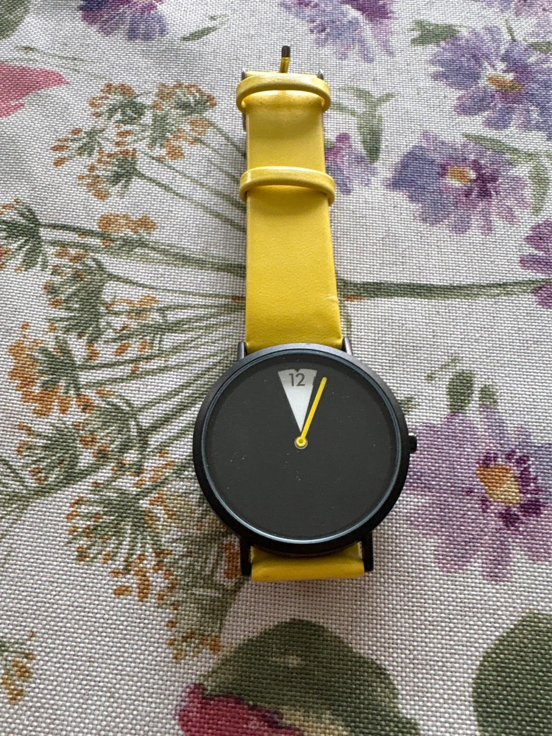 Shengke quartz minimalist watch