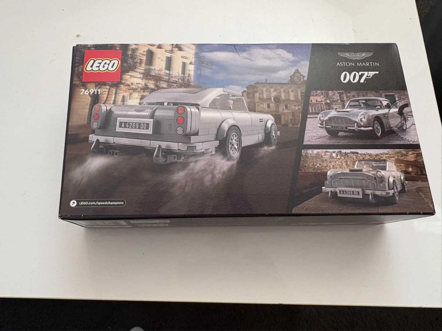 LEGO Speed Champions Aston Martin DBS 007 Set - photo 2