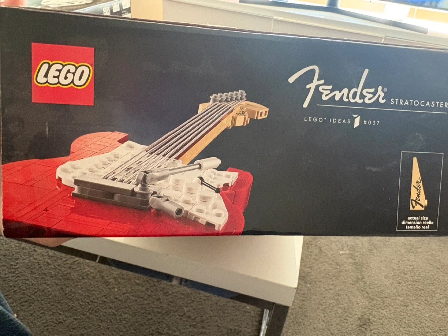 LEGO Ideas Fender Stratocaster 1074 pcs Set - photo 3