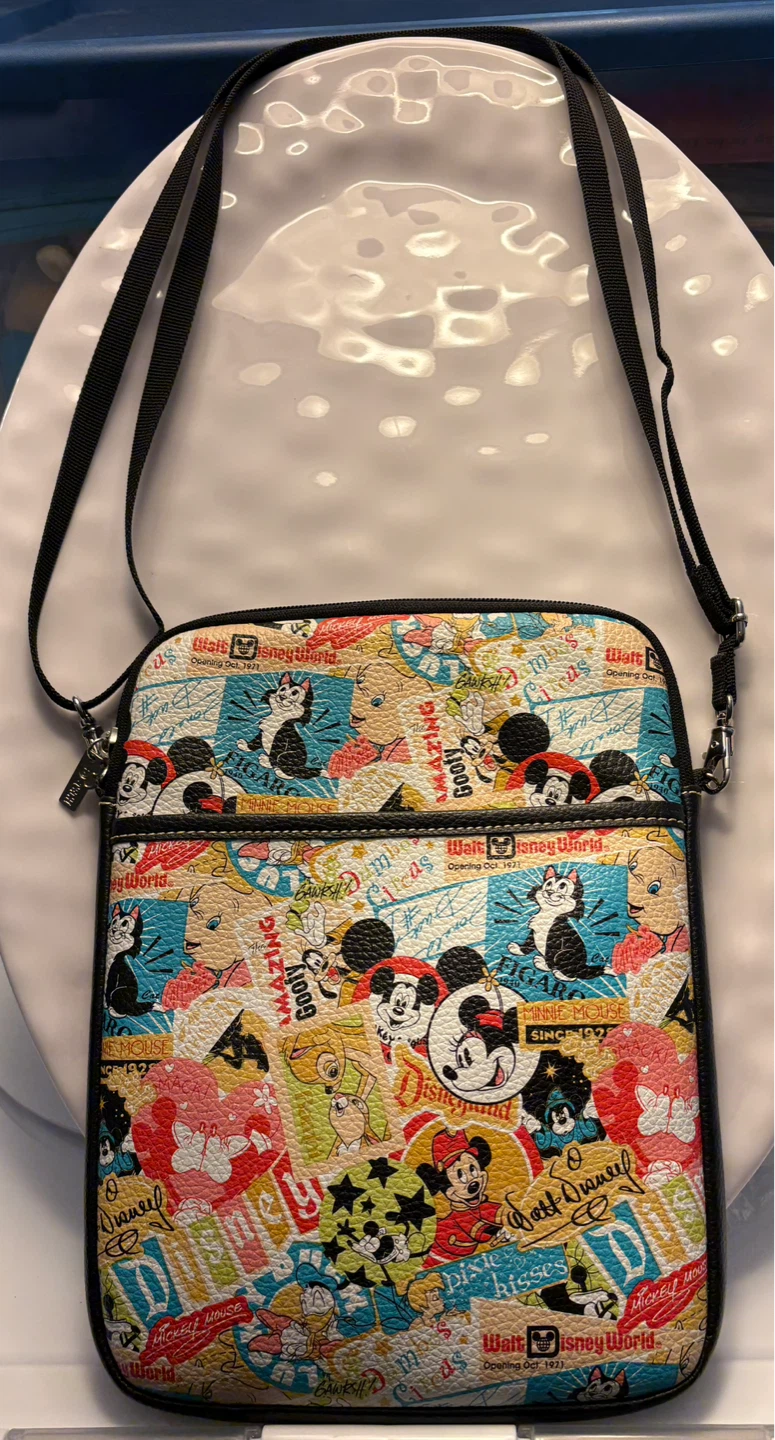 ✨✨Disney Collage Tablet Bag - photo 2