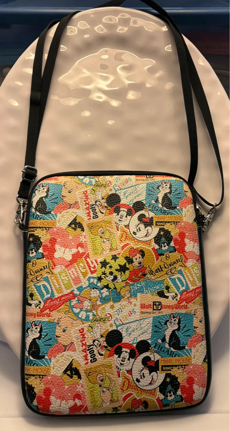 ✨✨Disney Collage Tablet Bag - photo 3