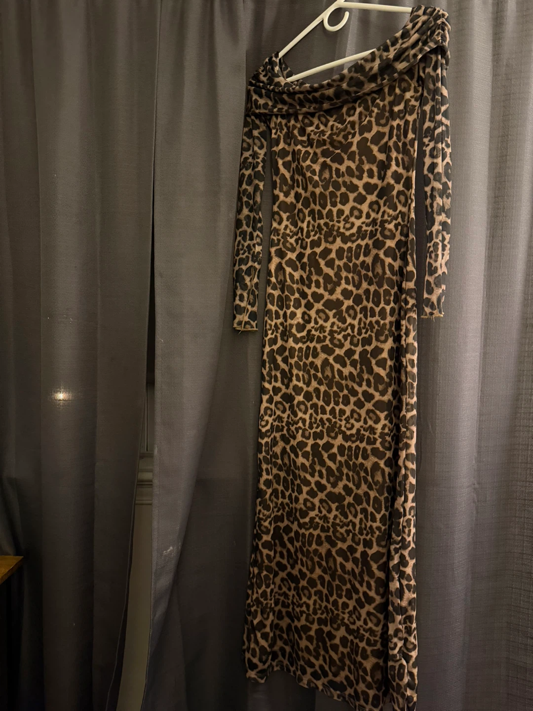 Women's Leopard Print Off-the-Shoulder Maxi Dress