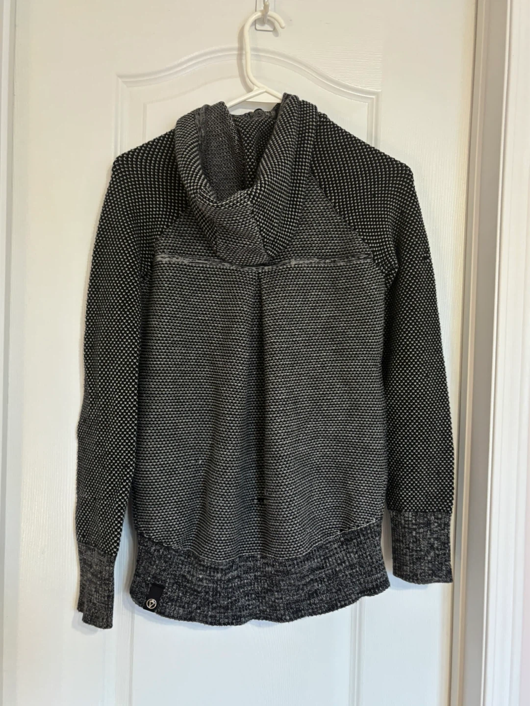 Ivivva Girls Size 14 Hooded Zip-Up Jacket - photo 2