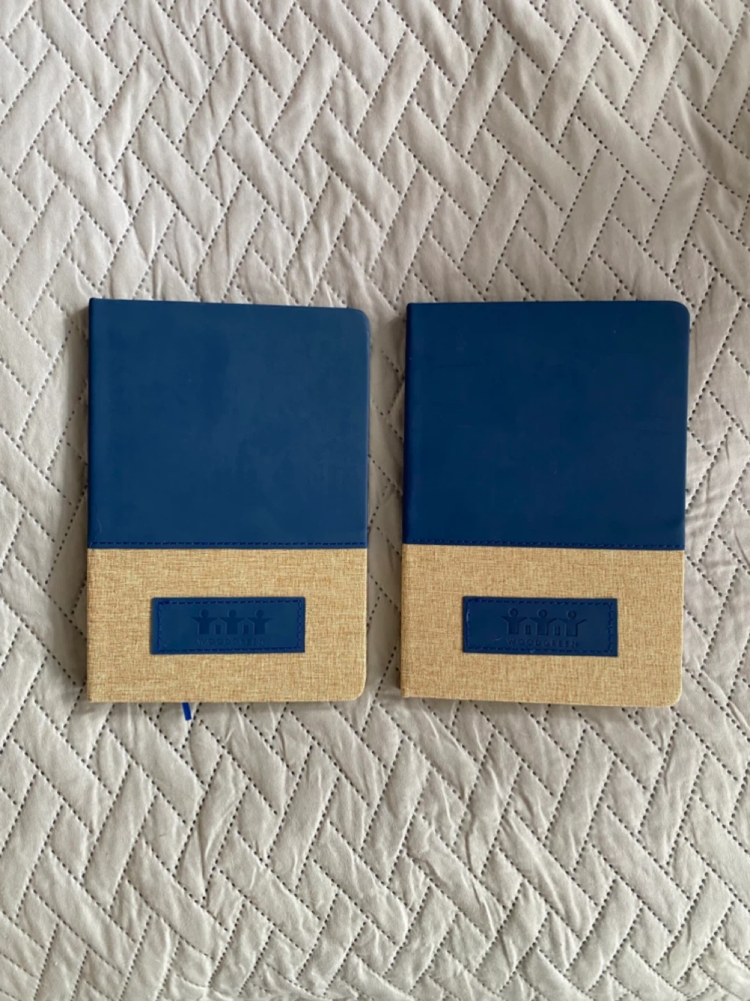 2 notebooks