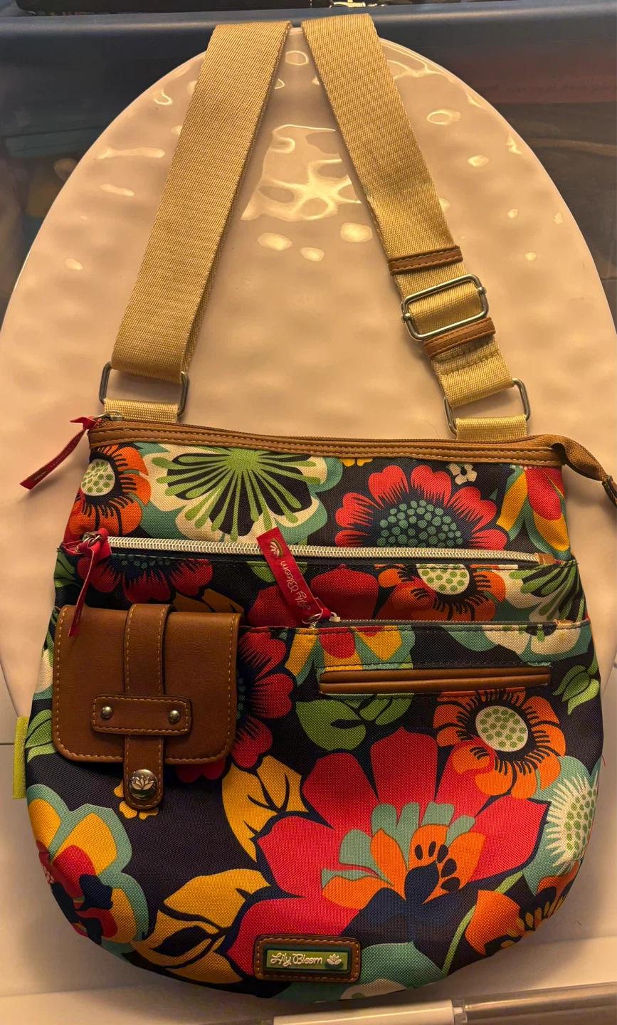 ✨✨Lily Bloom Floral Crossbody Bag