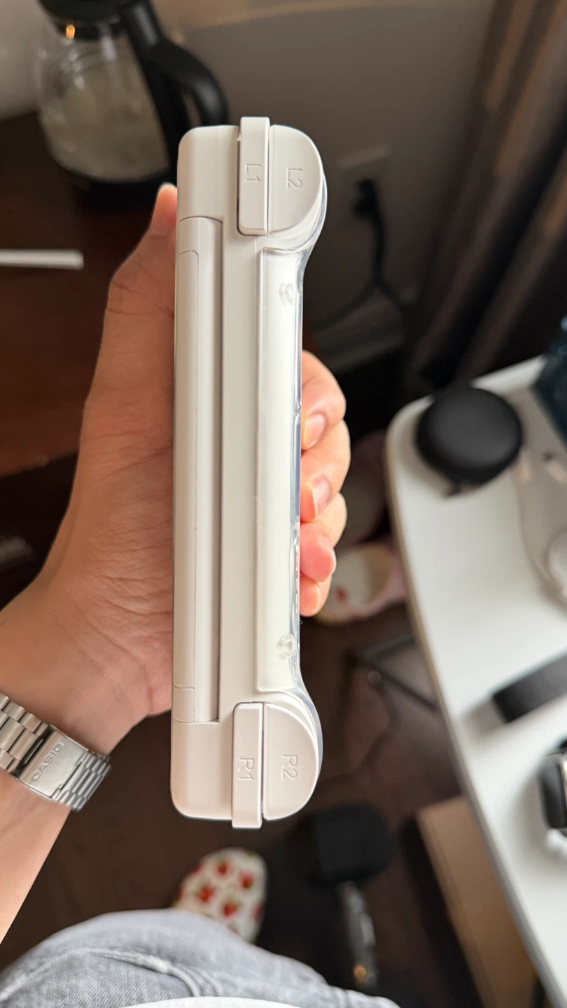 AYN Thor Pro 256GB with 1TB SD - photo 4