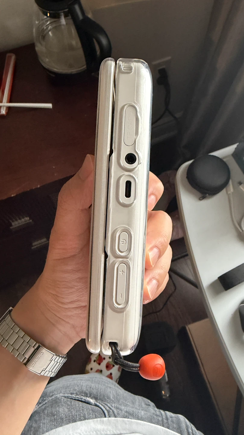 AYN Thor Pro 256GB with 1TB SD - photo 3