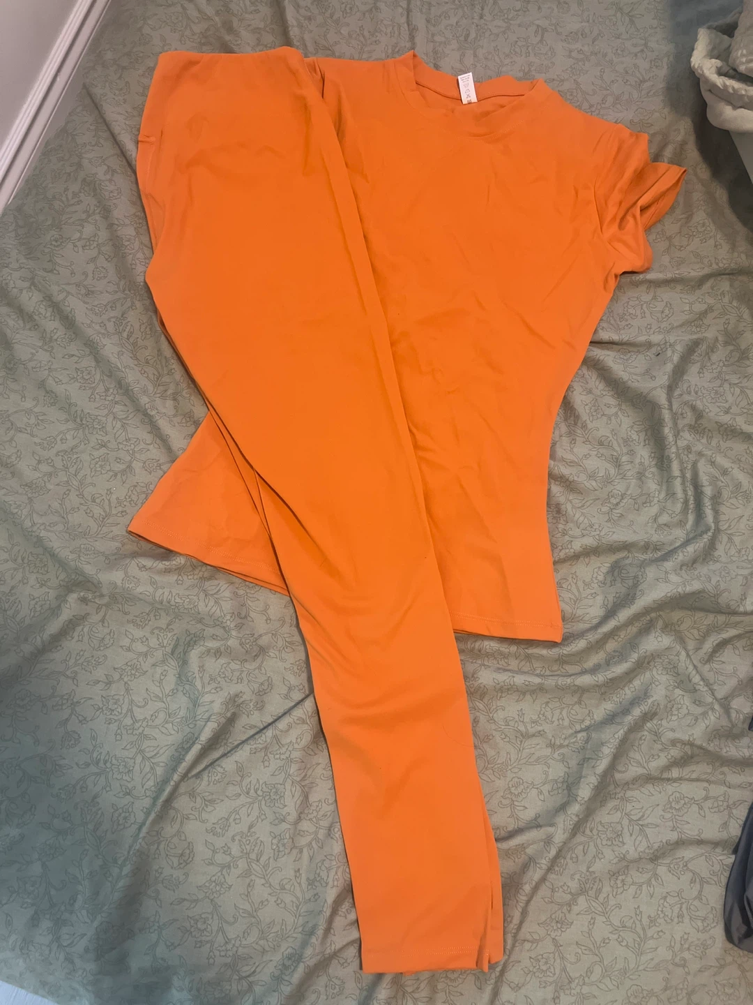 Orange T-Shirt and Leggings Set - XL