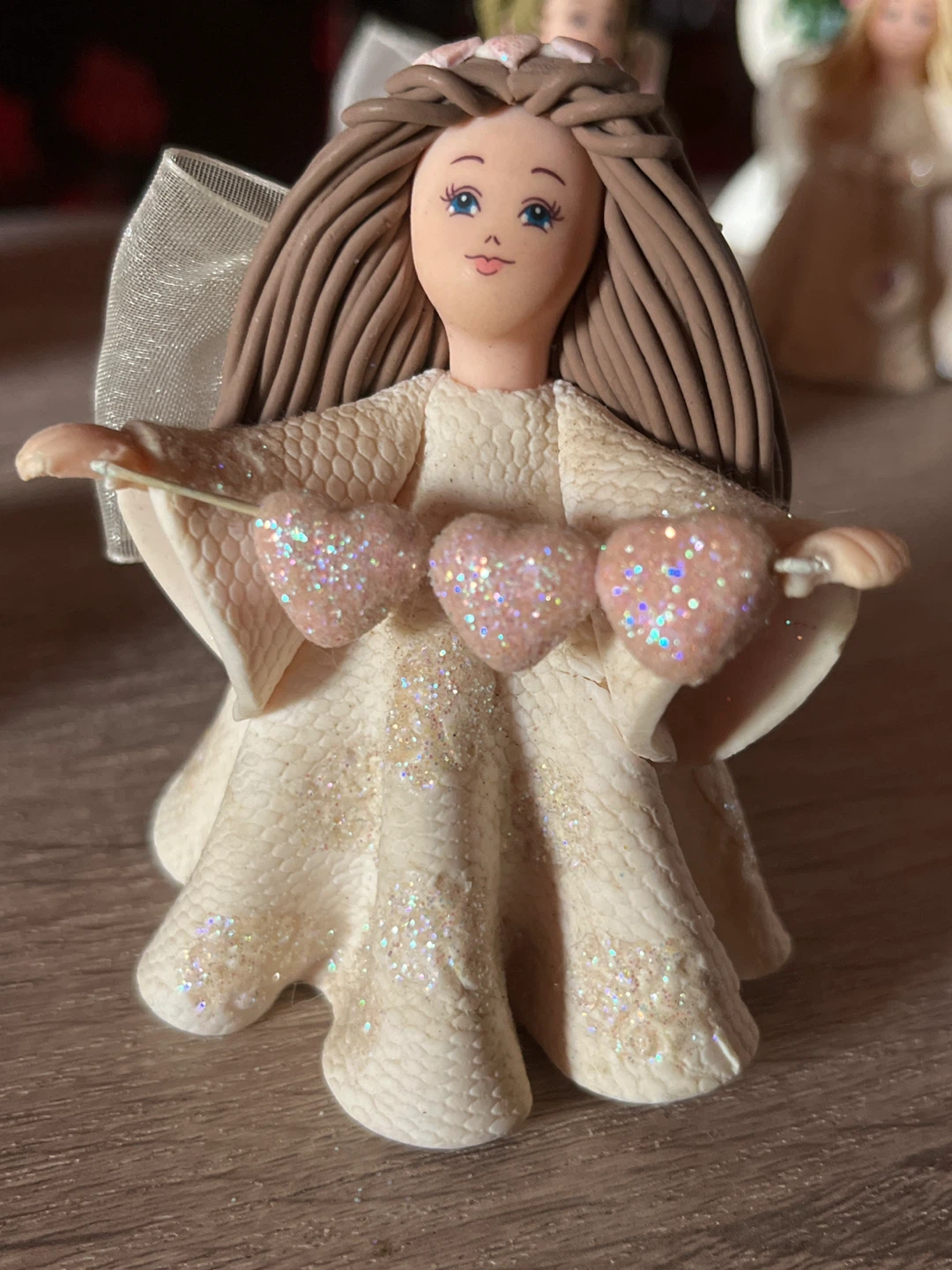 Angel Figurine with Hearts - photo 2