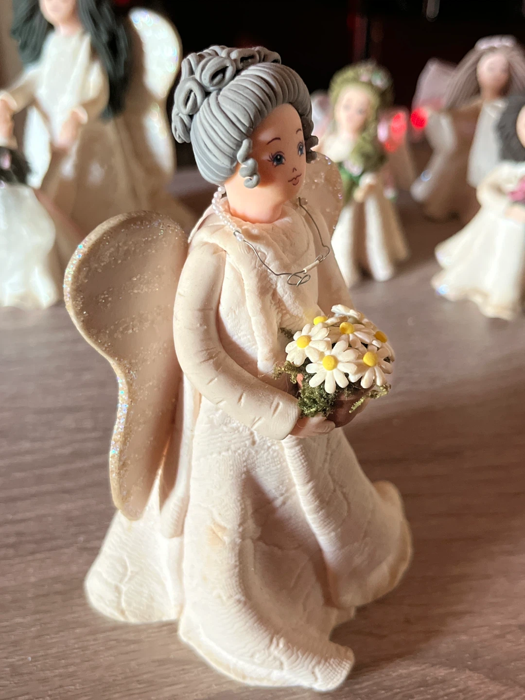 Angel Figurine with Flowers - photo 3