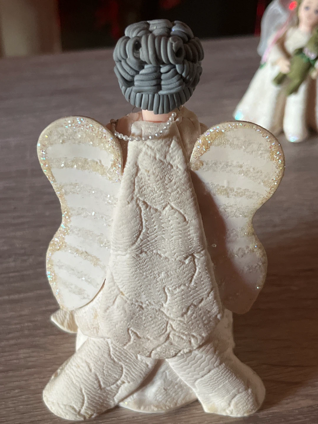 Angel Figurine with Flowers - photo 5