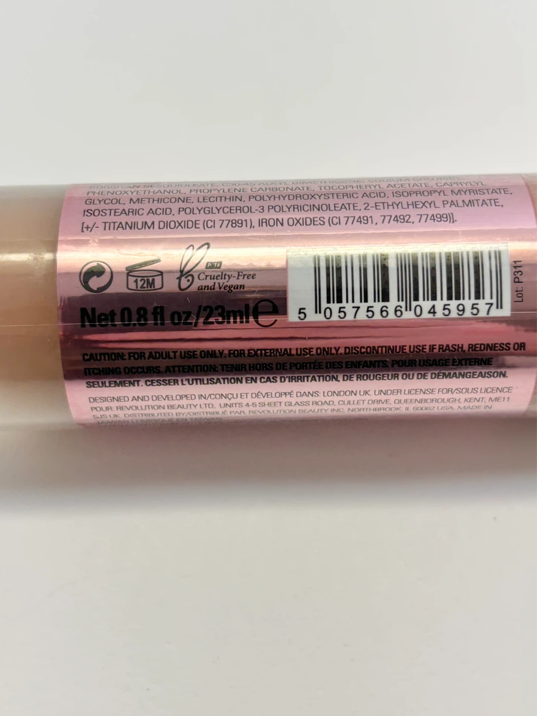 Revolution Conceal & Define Full Coverage Foundation F11 - photo 3