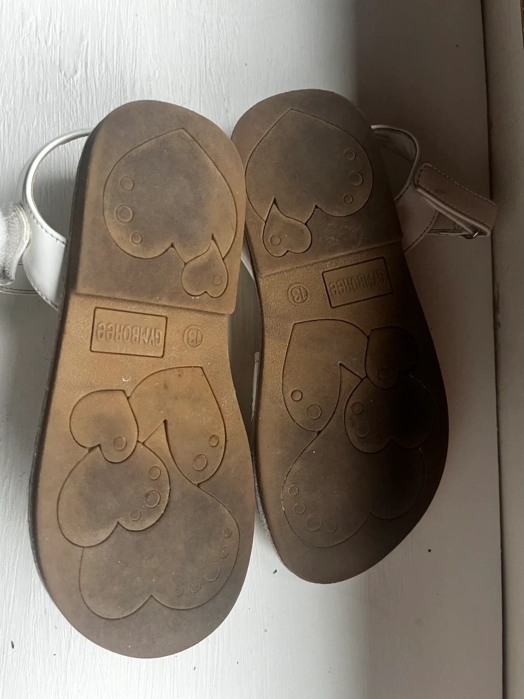 Girls white glossy sandals size 13 - photo 5