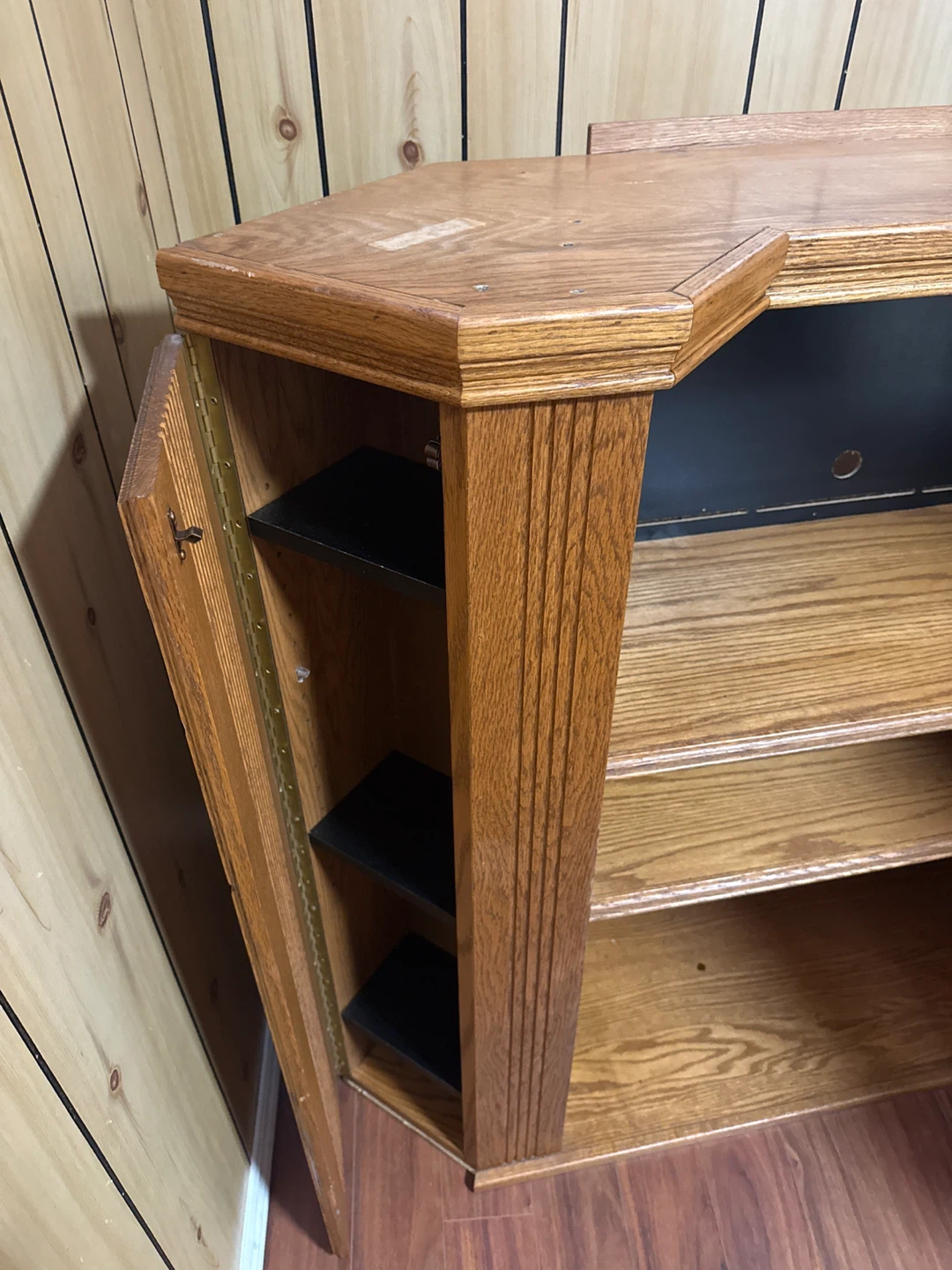 Oak Corner Media Stand - photo 3