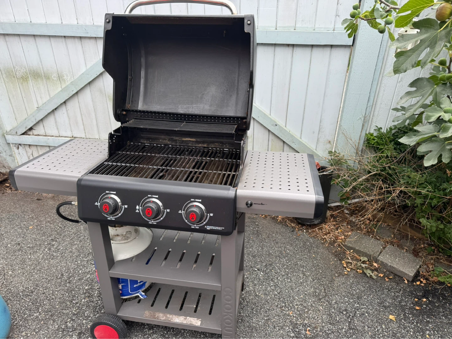Coleman 3-Burner Propane Grill - photo 3