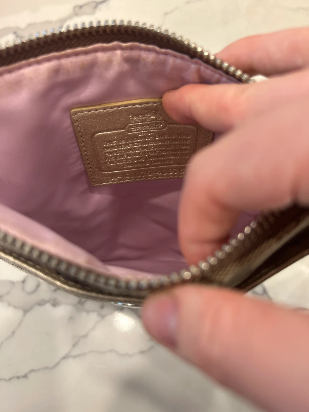 Coach Sutton Signature Swingpack - photo 2